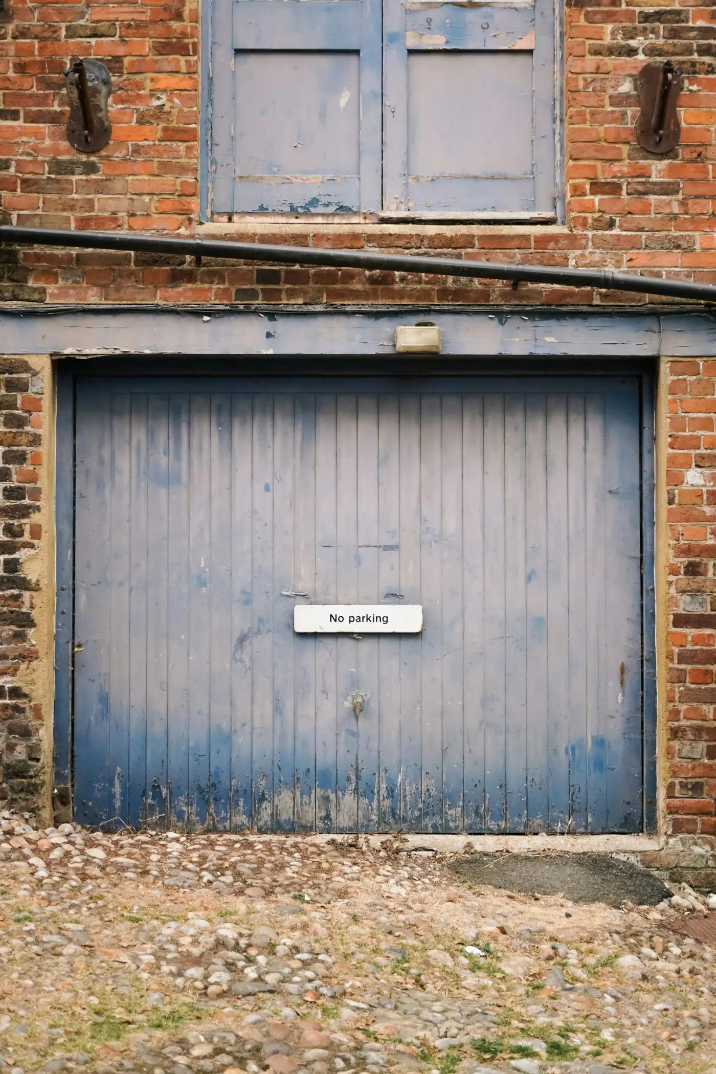 Sektionaltor an einer Garage in Wien